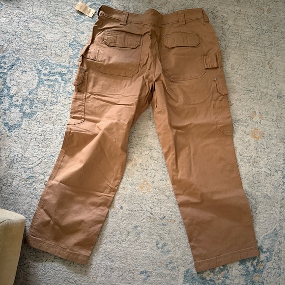 Men’s DuluthFlex Fire Hose Relaxed Fit Cargo Pants in color brown size 40x30 - Picture 2 of 6